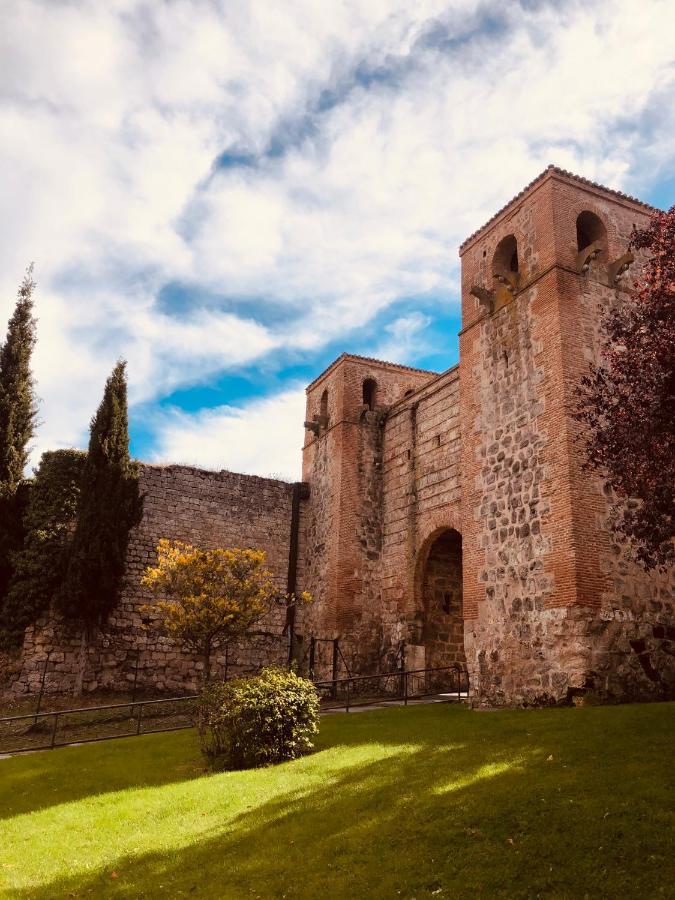 El Capricho Del Arco_Apartamentos Burgos Catedral Zewnętrze zdjęcie